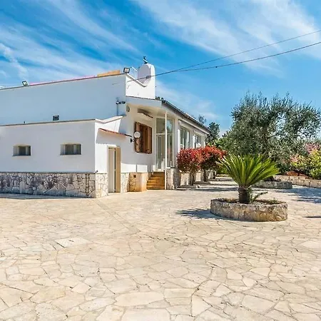 فيلة Fumarola Sleeps 8 Pool Air Con